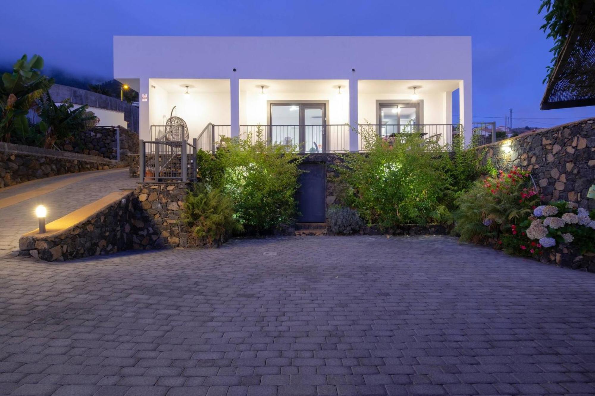 Villa La Graja By Huskalia - Private Pool Los Llanos De Aridane Exterior photo