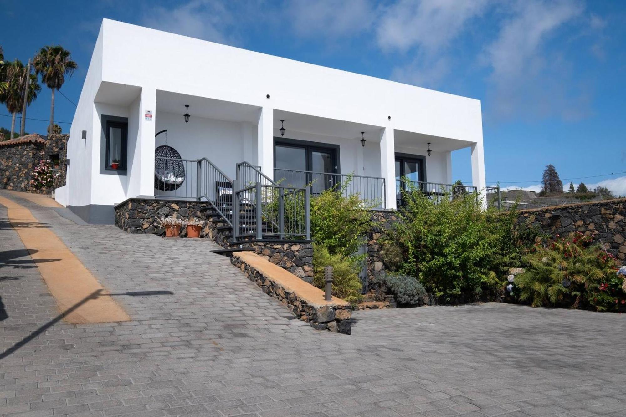 Villa La Graja By Huskalia - Private Pool Los Llanos De Aridane Exterior photo
